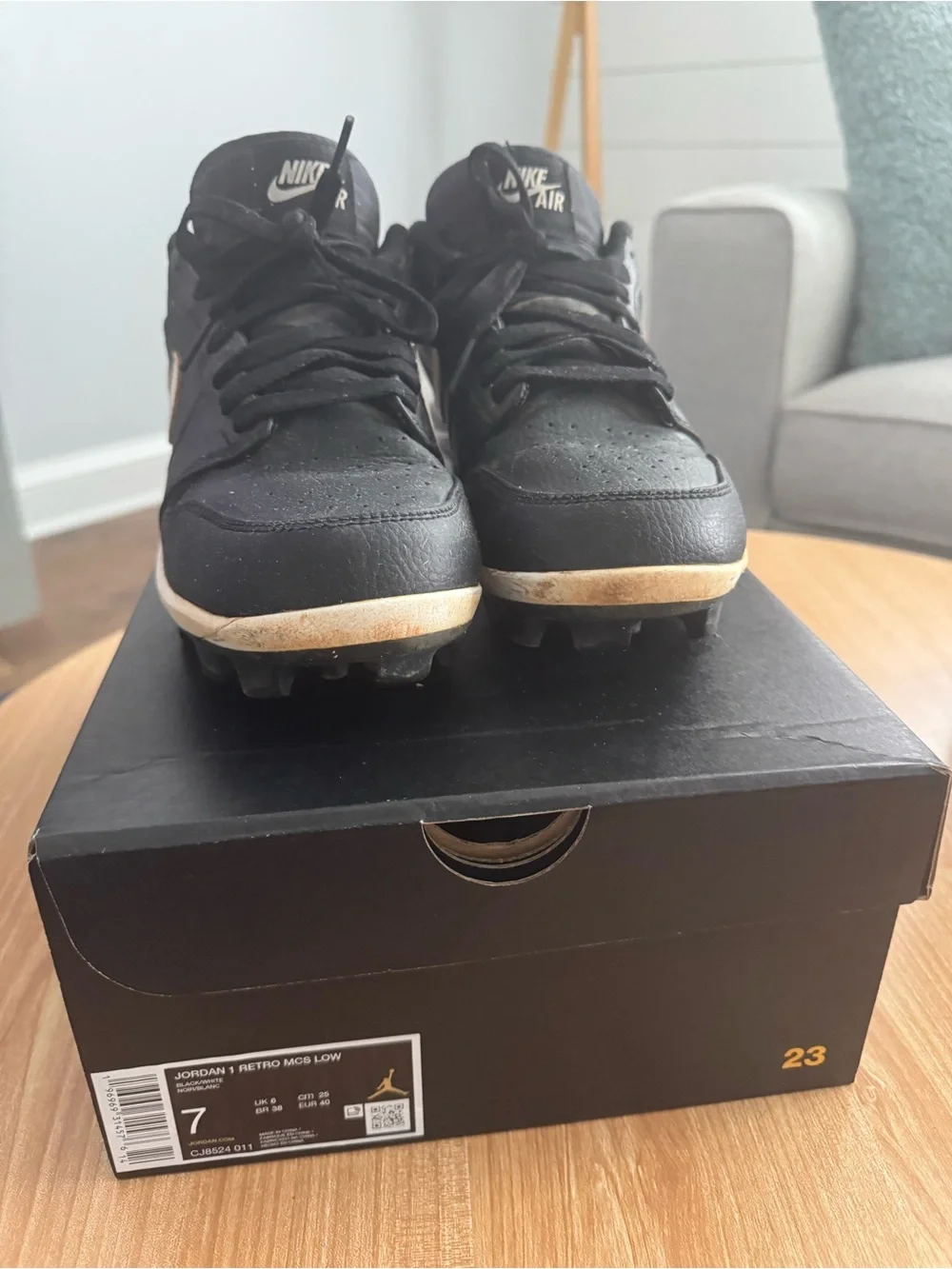Jordan Men's Retro MCS baseball cleats